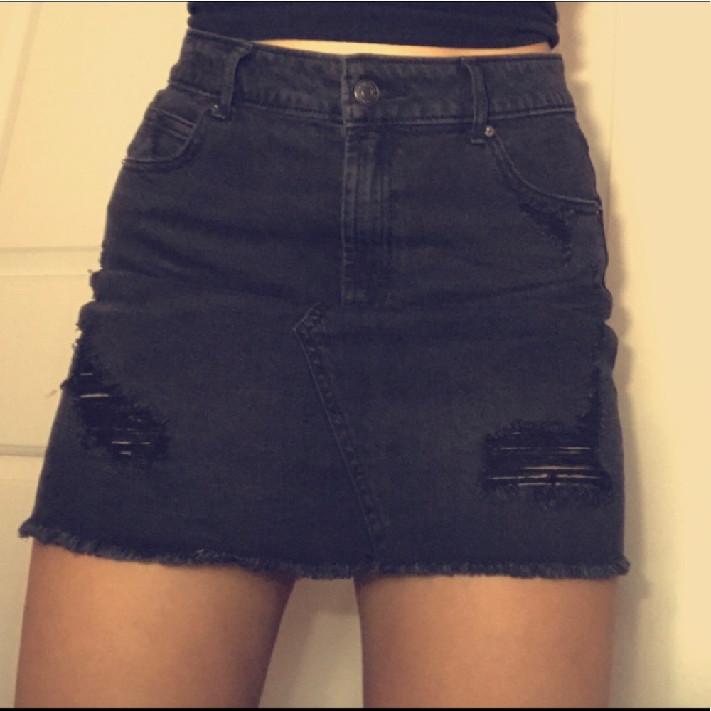 black skirt